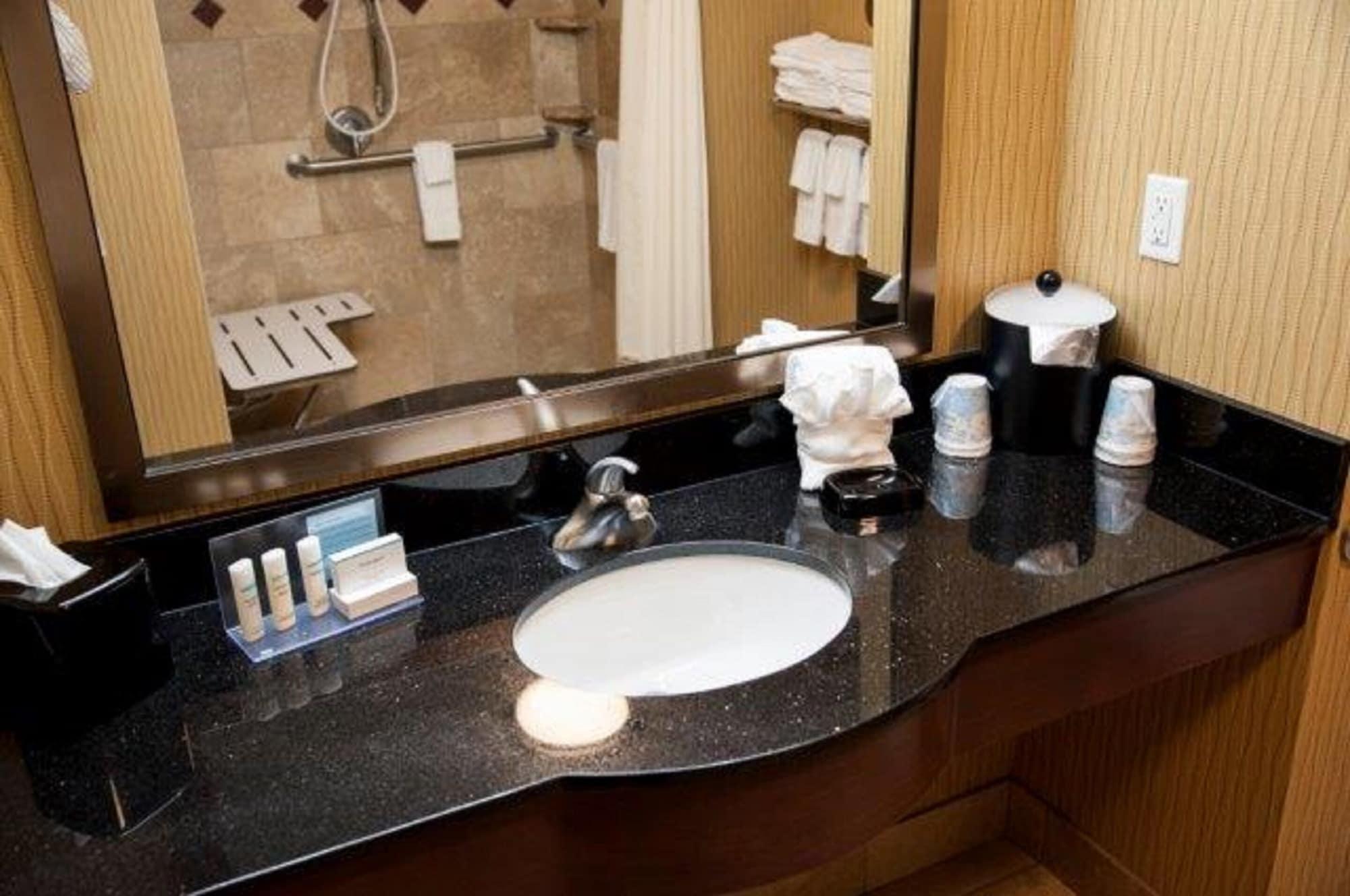 Hampton Inn & Suites Watertown Eksteriør bilde