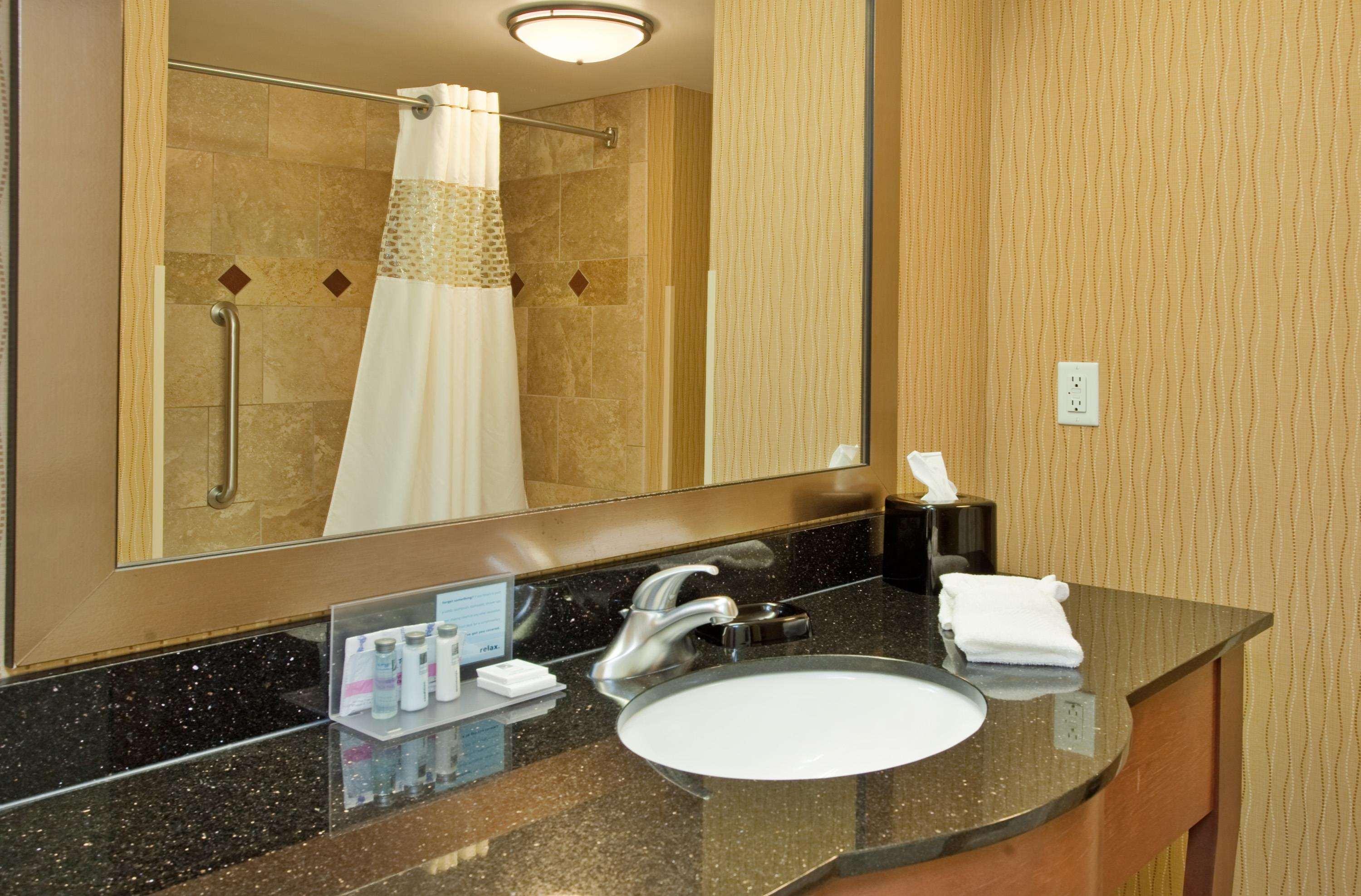 Hampton Inn & Suites Watertown Eksteriør bilde
