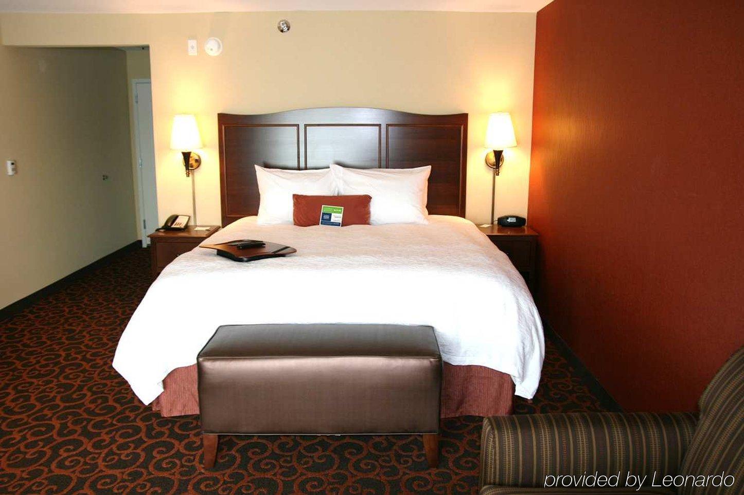 Hampton Inn & Suites Watertown Rom bilde